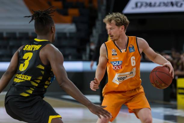 配合无疑是 配合无疑是